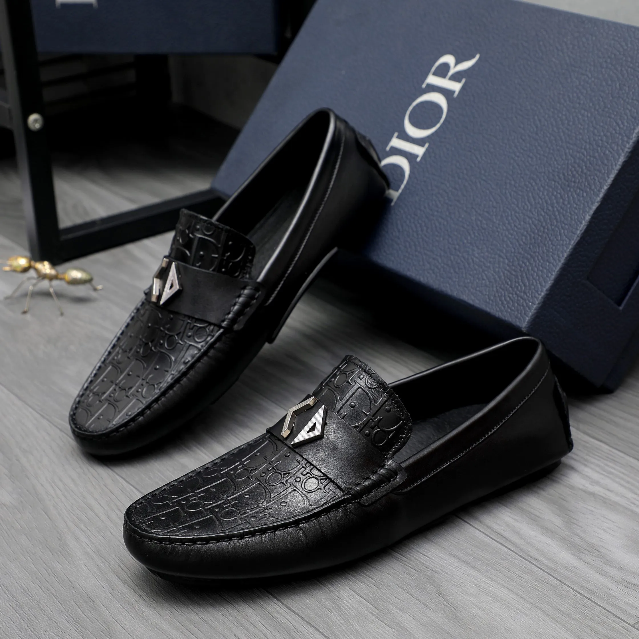 Men's shoes 💰400 Product trademark: Dior "Dior" casual slip-on shoes Regular size: 38-45 (45 is custom-made and non-returnable) Product materials: Selected cowhide embossed upper, pigskin lining, rubber outsole